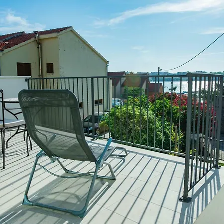 Summer House Mulac
